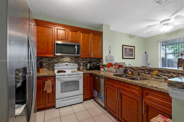 783 NW 42nd Pl, Deerfield Beach, FL 33064