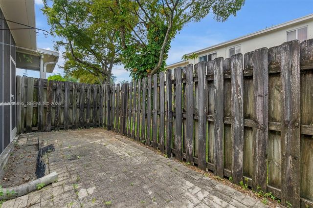 783 NW 42nd Pl, Deerfield Beach, FL 33064