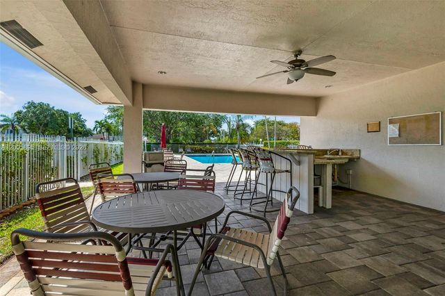 783 NW 42nd Pl, Deerfield Beach, FL 33064