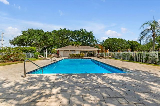 783 NW 42nd Pl, Deerfield Beach, FL 33064