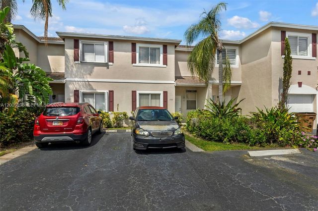 783 NW 42nd Pl, Deerfield Beach, FL 33064
