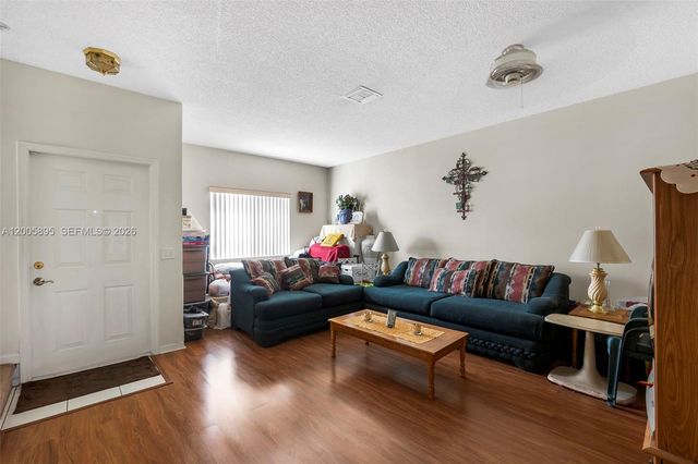 783 NW 42nd Pl, Deerfield Beach, FL 33064
