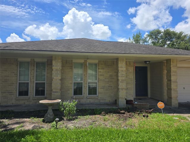 3827 Pecan Circle, La Porte, TX 77571