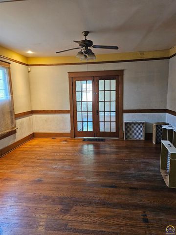 713 SW Clay ST, Topeka, KS 66606
