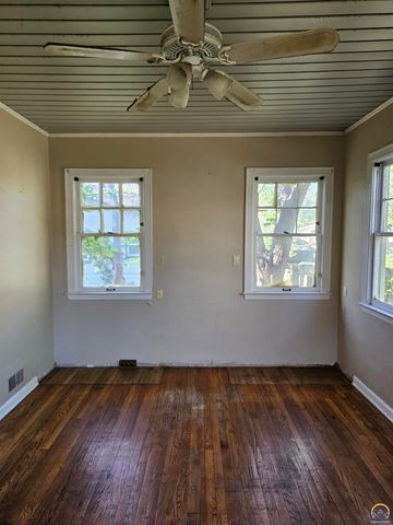 713 SW Clay ST, Topeka, KS 66606