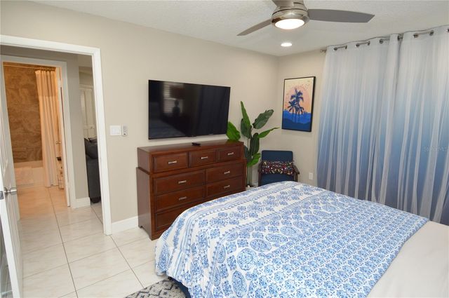 8752 MALLARD RESERVE DRIVE 203, Tampa, FL 33614