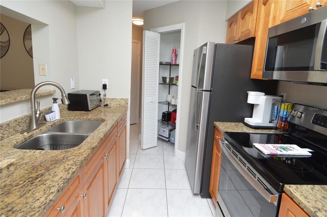 8752 MALLARD RESERVE DRIVE 203, Tampa, FL 33614