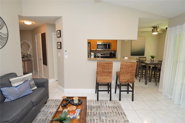8752 MALLARD RESERVE DRIVE 203, Tampa, FL 33614