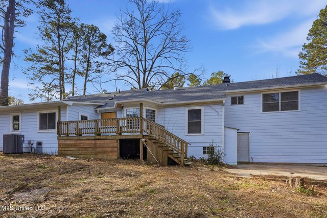 1112 Meadowbrook Road, Jackson, MS 39206