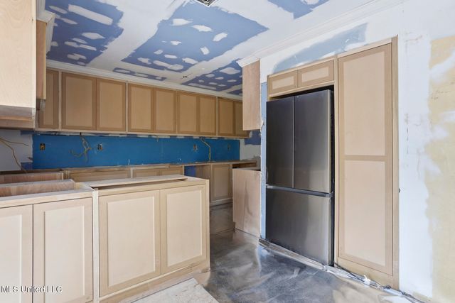 1112 Meadowbrook Road, Jackson, MS 39206