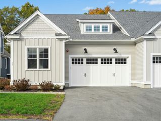 71 Weston Lane 71, Hopkinton, MA 01748