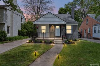 1388 Vernier Road, Grosse Pointe Woods, MI 48236