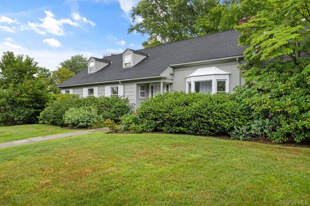 98 Brookby Road, Scarsdale, NY 10583