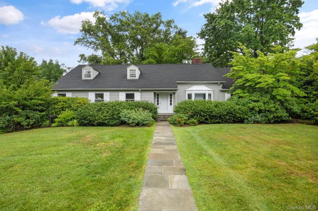 98 Brookby Road, Scarsdale, NY 10583