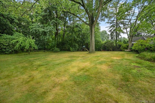 98 Brookby Road, Scarsdale, NY 10583