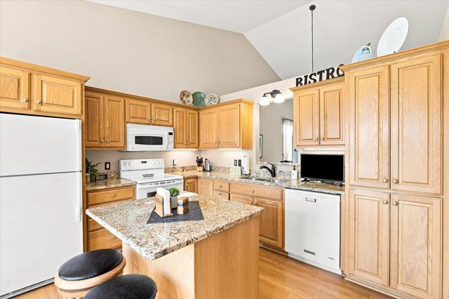 2774 Boulder Drive, Burnsville, MN 55337