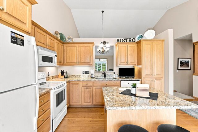 2774 Boulder Drive, Burnsville, MN 55337
