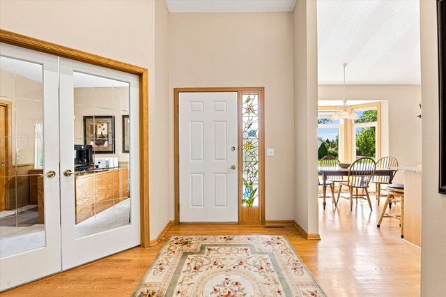 2774 Boulder Drive, Burnsville, MN 55337