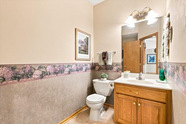 2774 Boulder Drive, Burnsville, MN 55337