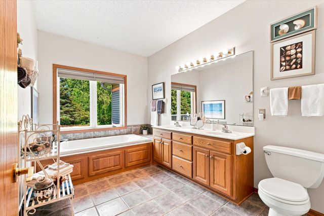 2774 Boulder Drive, Burnsville, MN 55337