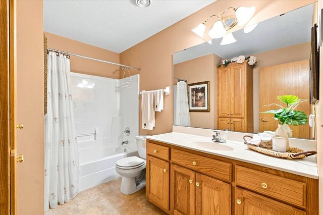 2774 Boulder Drive, Burnsville, MN 55337