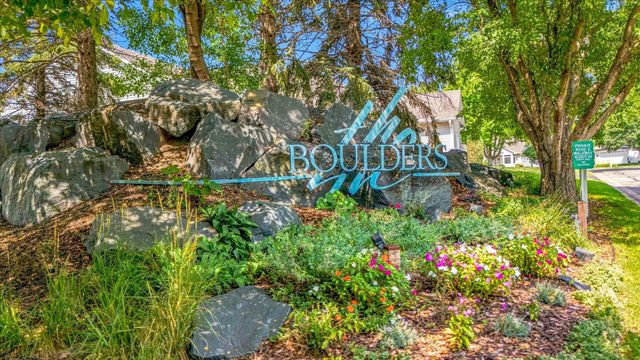 2774 Boulder Drive, Burnsville, MN 55337