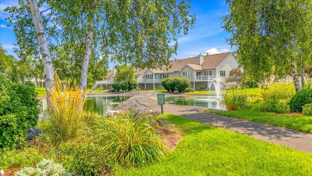 2774 Boulder Drive, Burnsville, MN 55337
