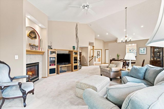 2774 Boulder Drive, Burnsville, MN 55337