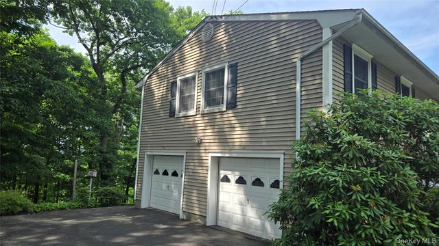 77 Tulip Road, Mahopac, NY 10541