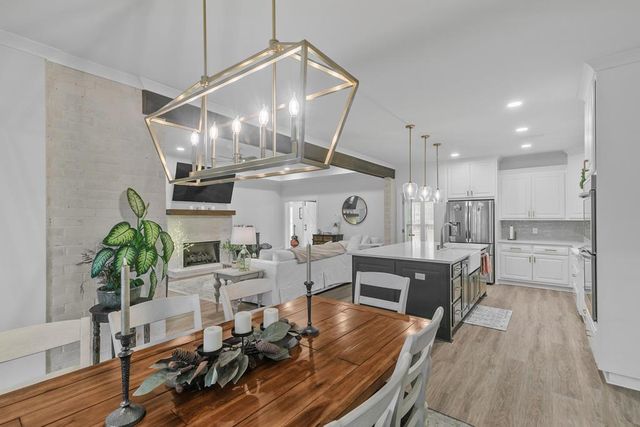 102 Clarksdale Ct, Dothan, AL 36305