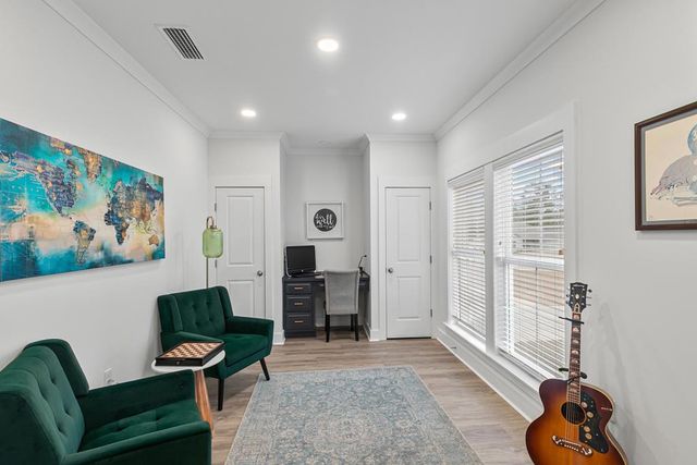 102 Clarksdale Ct, Dothan, AL 36305