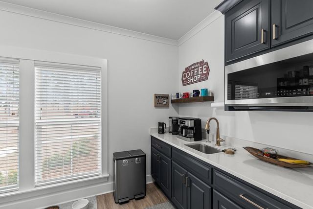 102 Clarksdale Ct, Dothan, AL 36305