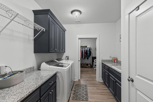 102 Clarksdale Ct, Dothan, AL 36305