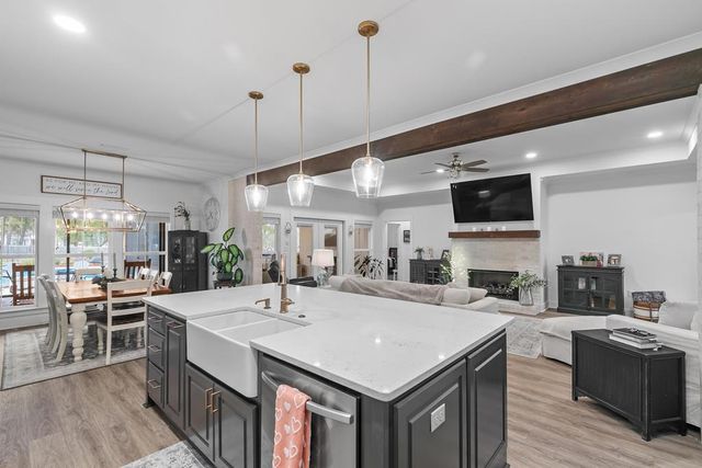 102 Clarksdale Ct, Dothan, AL 36305