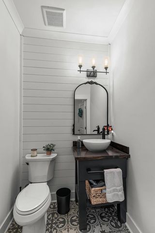 102 Clarksdale Ct, Dothan, AL 36305