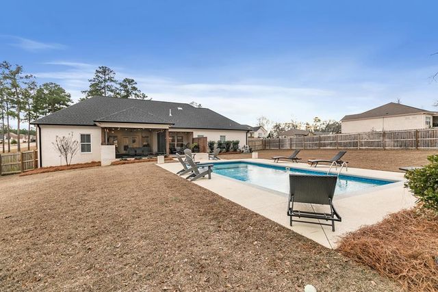 102 Clarksdale Ct, Dothan, AL 36305