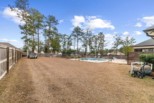 102 Clarksdale Ct, Dothan, AL 36305