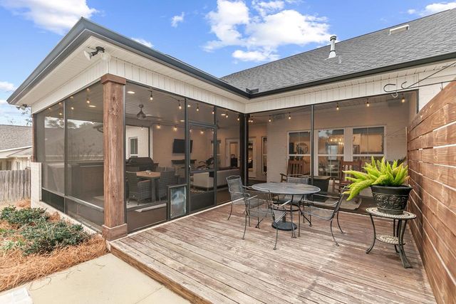 102 Clarksdale Ct, Dothan, AL 36305