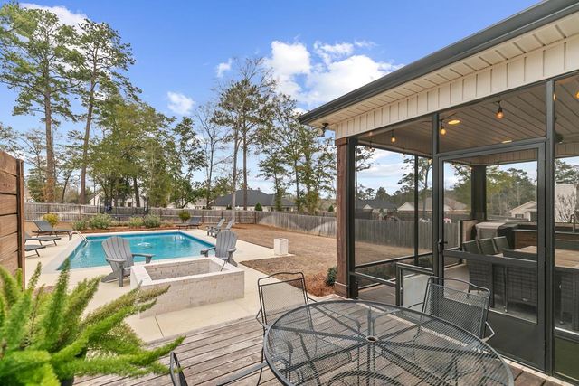 102 Clarksdale Ct, Dothan, AL 36305