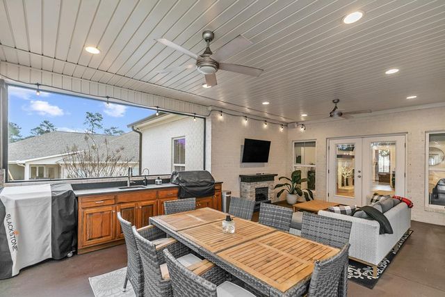 102 Clarksdale Ct, Dothan, AL 36305