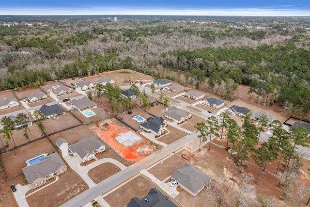 102 Clarksdale Ct, Dothan, AL 36305