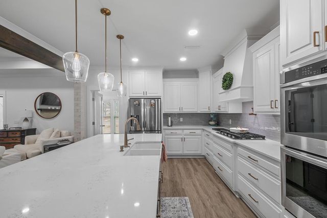 102 Clarksdale Ct, Dothan, AL 36305