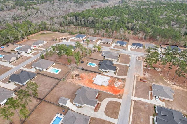 102 Clarksdale Ct, Dothan, AL 36305