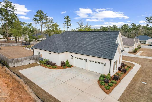 102 Clarksdale Ct, Dothan, AL 36305