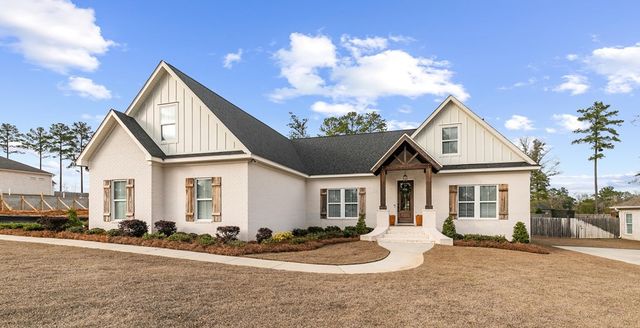 102 Clarksdale Ct, Dothan, AL 36305