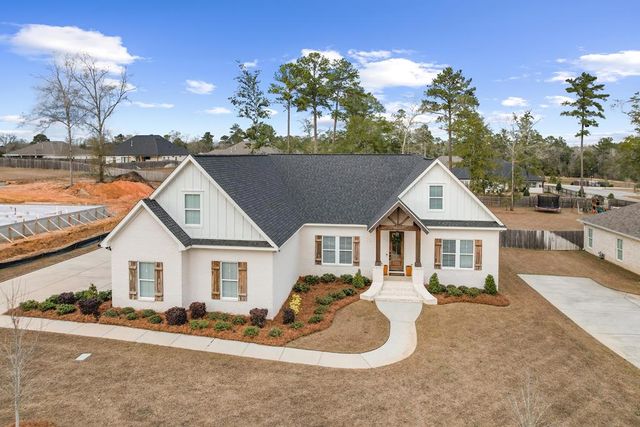 102 Clarksdale Ct, Dothan, AL 36305