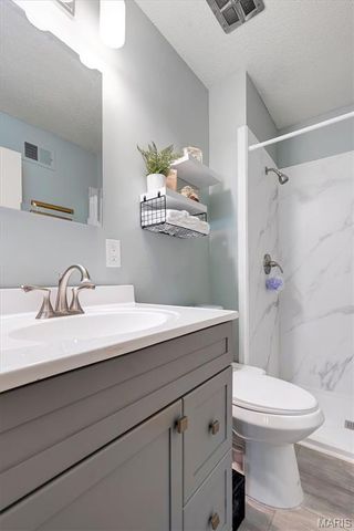 11877 Cresta Verde Drive, St Louis, MO 63146