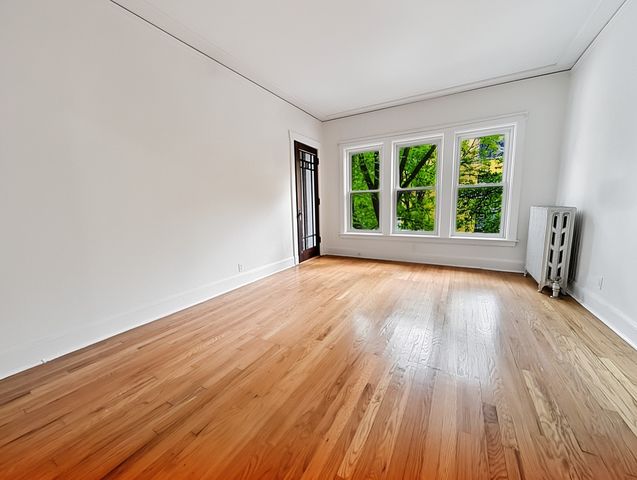 1302 W Rosemont Avenue 2, Chicago, IL 60660