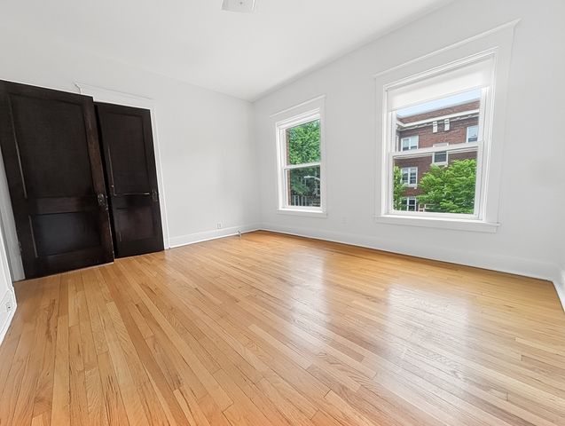 1302 W Rosemont Avenue 2, Chicago, IL 60660