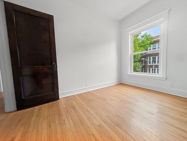 1302 W Rosemont Avenue 2, Chicago, IL 60660